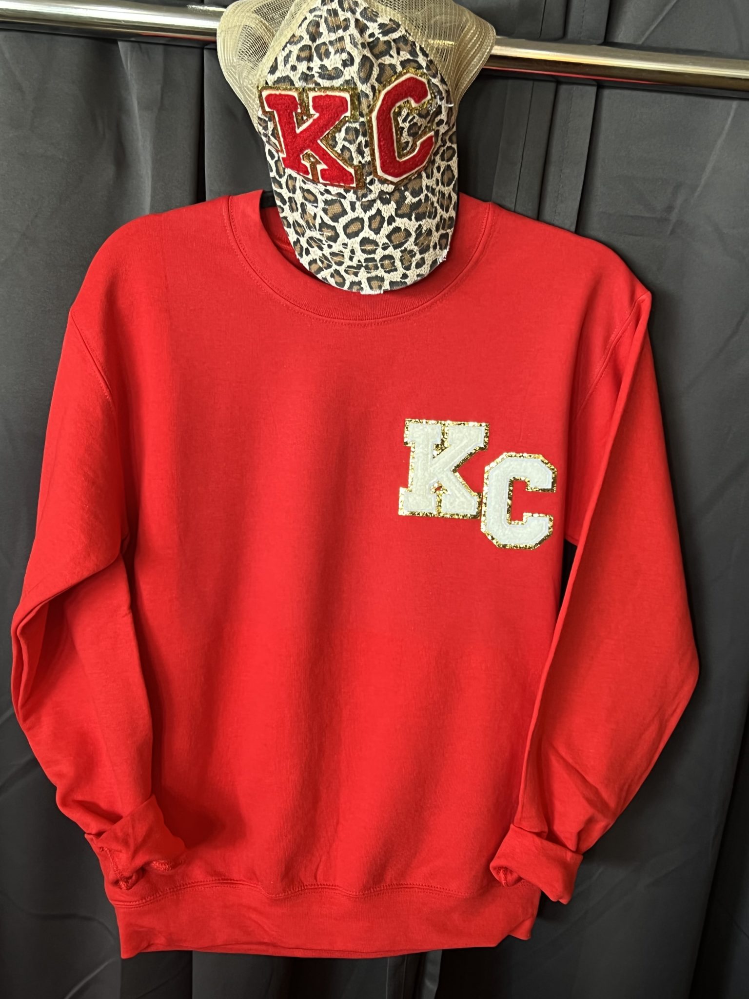 KC Chiefs red Sweatshirt  Wicked Stitch - Wichita, Kansas